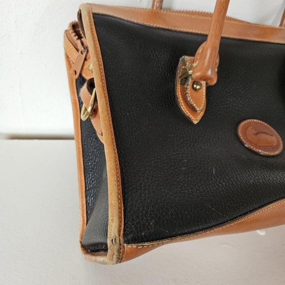 Vtg Dooney & Bourke All Weather Leather Classic Satchel Handbag Black Brown - Picture 4 of 16